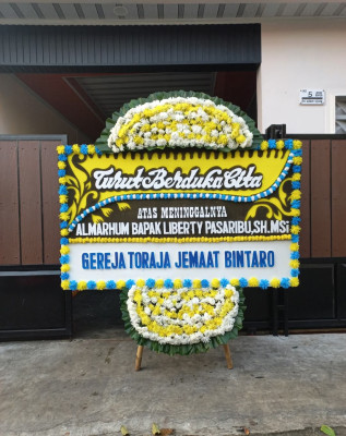 Papan Bunga Duka di Penajam